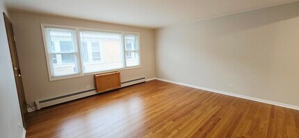 5927-5929 W 63rd St in Chicago, IL - Foto de edificio - Building Photo