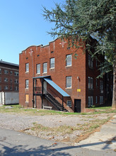 2736 E Magnolia Ave in Knoxville, TN - Building Photo - Building Photo