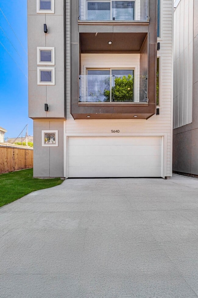 5638 Dolores St in Houston, TX - Building Photo - Building Photo