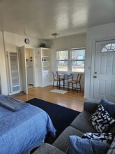 1445 Brown St in Napa, CA - Building Photo - Building Photo