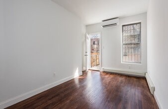 712 Lexington Ave, Unit 1F in Brooklyn, NY - Building Photo - Building Photo