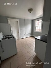 105 Maple St in Yonkers, NY - Building Photo - Building Photo