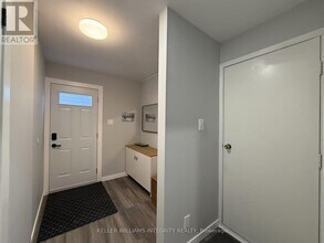 106 Elvaston Ave in Ottawa, ON - Building Photo - Building Photo