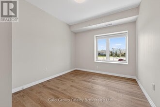 785 Southwood Way in Woodstock, ON - Building Photo - Building Photo