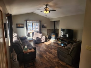 4603 Co Rd 1, Unit 2 BR, 1 BA in Alma, CO - Foto de edificio - Building Photo