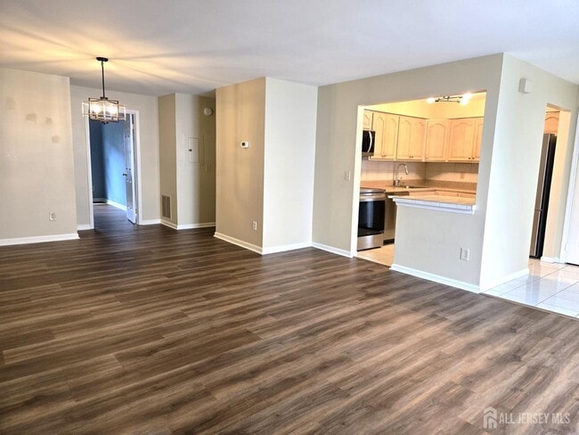 49 Alexandria Way in Bernards, NJ - Foto de edificio - Building Photo