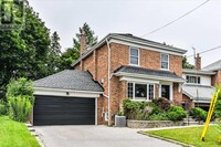 16 Stag Hill Dr in Toronto, ON - Building Photo - Building Photo