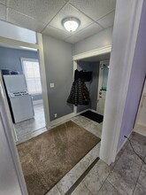 842 Capital Ave NE in Battle Creek, MI - Foto de edificio - Building Photo