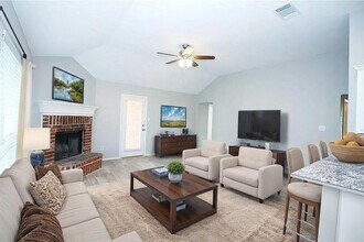 4926 Brazoswood Cir, Unit 2216 in Arlington, TX - Building Photo - Building Photo