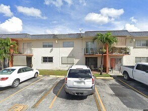 1225 W 35th St in Hialeah, FL - Building Photo - Building Photo