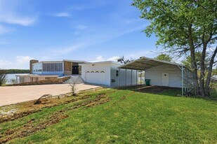 732 Blue Fathom Dr in Runaway Bay, TX - Building Photo