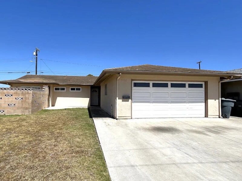 1814 Brookside Ave in Oxnard, CA - Building Photo