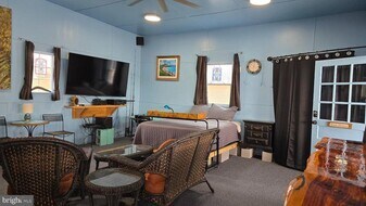 36 Shore Dr in Stafford, VA - Building Photo