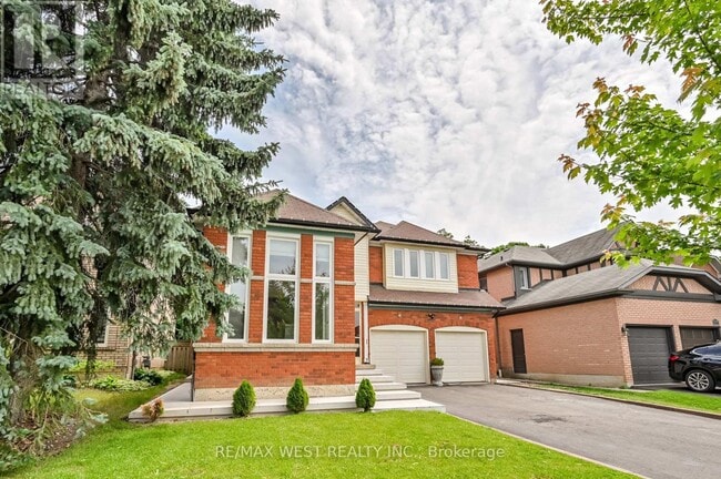 7258 Windrush Ct in Mississauga, ON - Building Photo - Building Photo