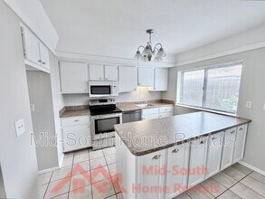 1869 Poplar Woods Cir E in Germantown, TN - Building Photo - Building Photo