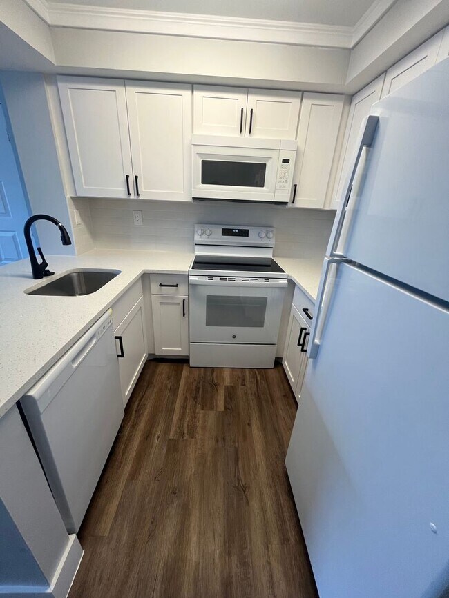 718 Executive Center Dr