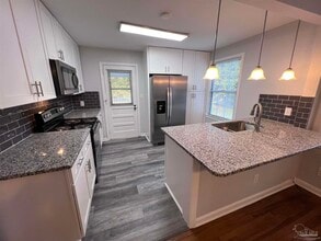 611 Rue Max St in Pensacola, FL - Building Photo - Building Photo