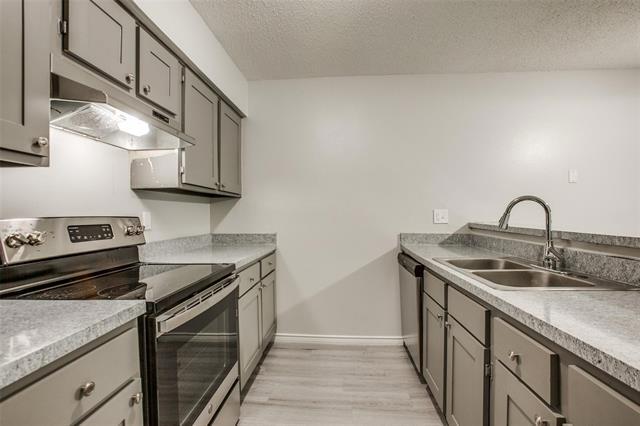 1939 Cranford Dr in Garland, TX - Building Photo