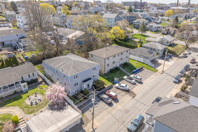 110 Ash ST in Fall River, MA - Building Photo - Building Photo