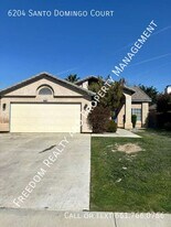 6204 Santo Domingo Ct in Bakersfield, CA - Building Photo