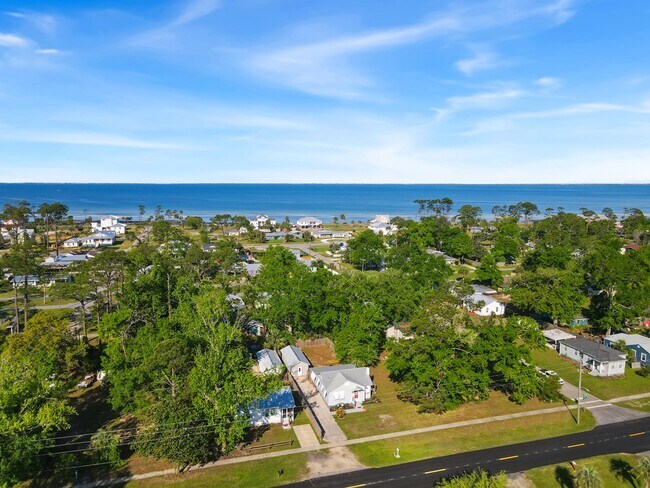1306 Long Ave in Port St. Joe, FL - Building Photo - Building Photo