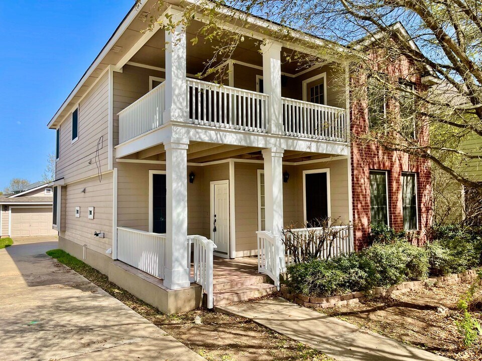 4682 Mather in Kyle, TX - Building Photo