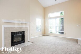 7228 Village Oaks Dr in Avon, IN - Building Photo