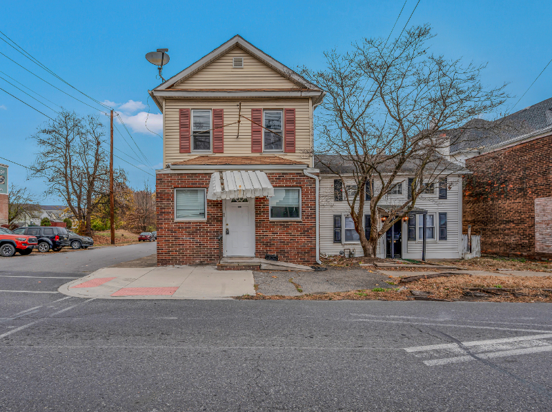 518 Exeter Ave in West Pittston, PA - Building Photo