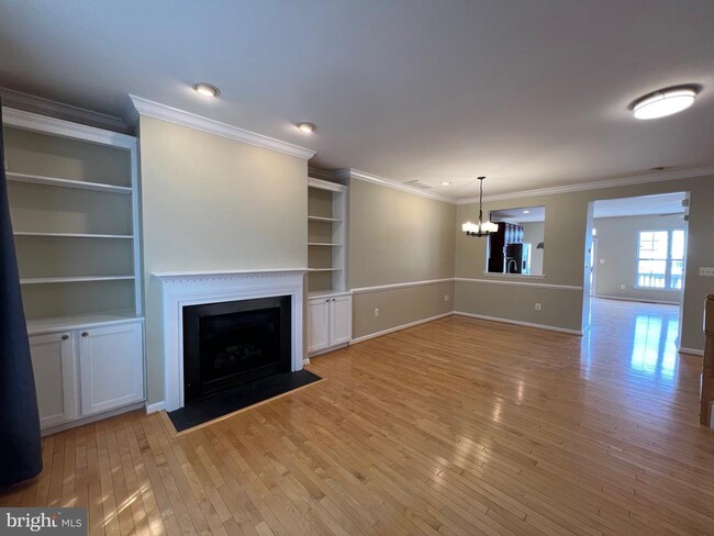 656 Belmont Bay Dr in Woodbridge, VA - Building Photo - Building Photo