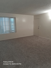 4737 Artesia Blvd in Lawndale, CA - Foto de edificio - Building Photo