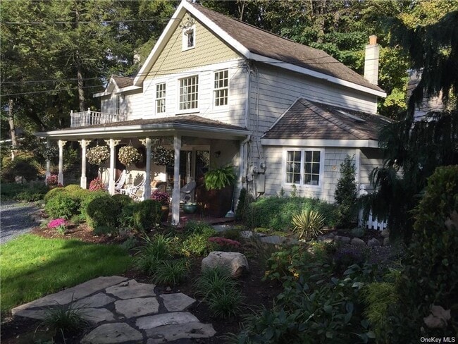 property at 718 River Rd