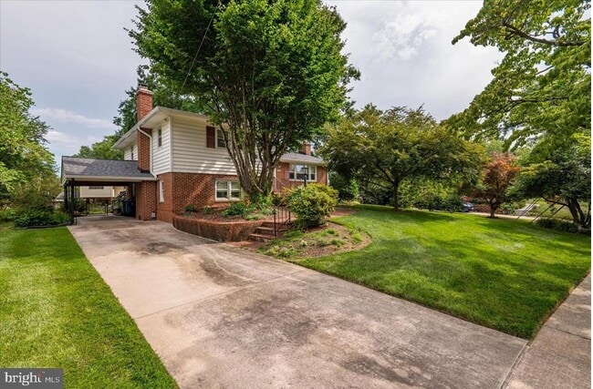7107 Tyndale St in McLean, VA - Building Photo - Building Photo