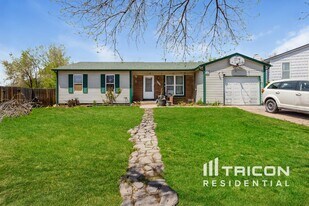 2882 Dickens Dr in Colorado Springs, CO - Building Photo