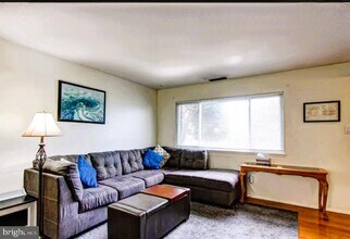 102 Revere Dr in Harleysville, PA - Building Photo - Building Photo
