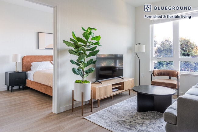 100 Callan Ave in San Leandro, CA - Building Photo - Building Photo