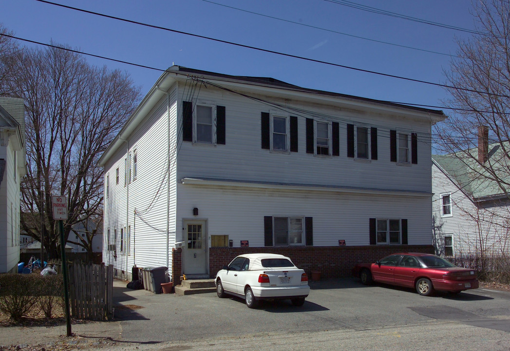 7 Lawrence St in Taunton, MA - Building Photo