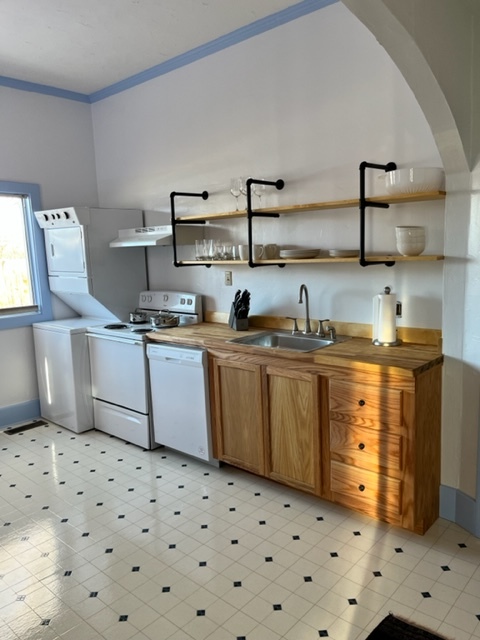 636 Cliff St, Unit 1 in Lander, WY - Foto de edificio - Building Photo