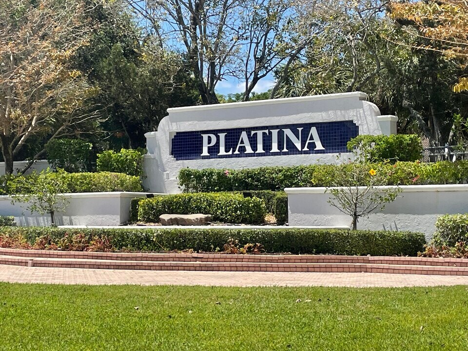 5415 Verona Dr in Boynton Beach, FL - Building Photo