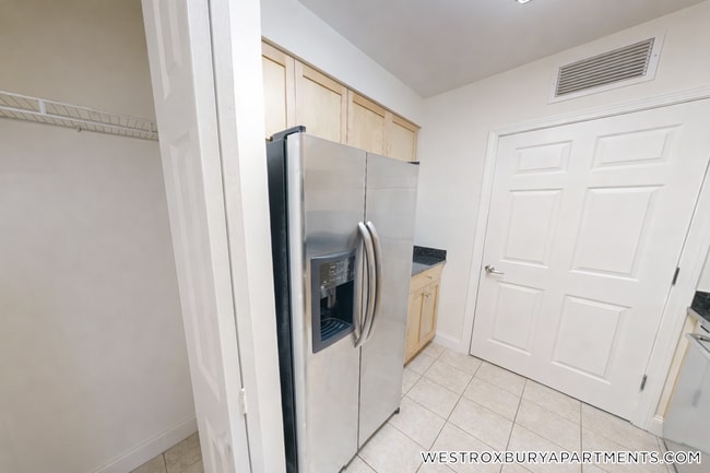 126 Edgemere Rd in Boston, MA - Building Photo - Building Photo