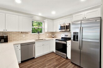 6334 Park Ave in Texas City, TX - Building Photo - Building Photo