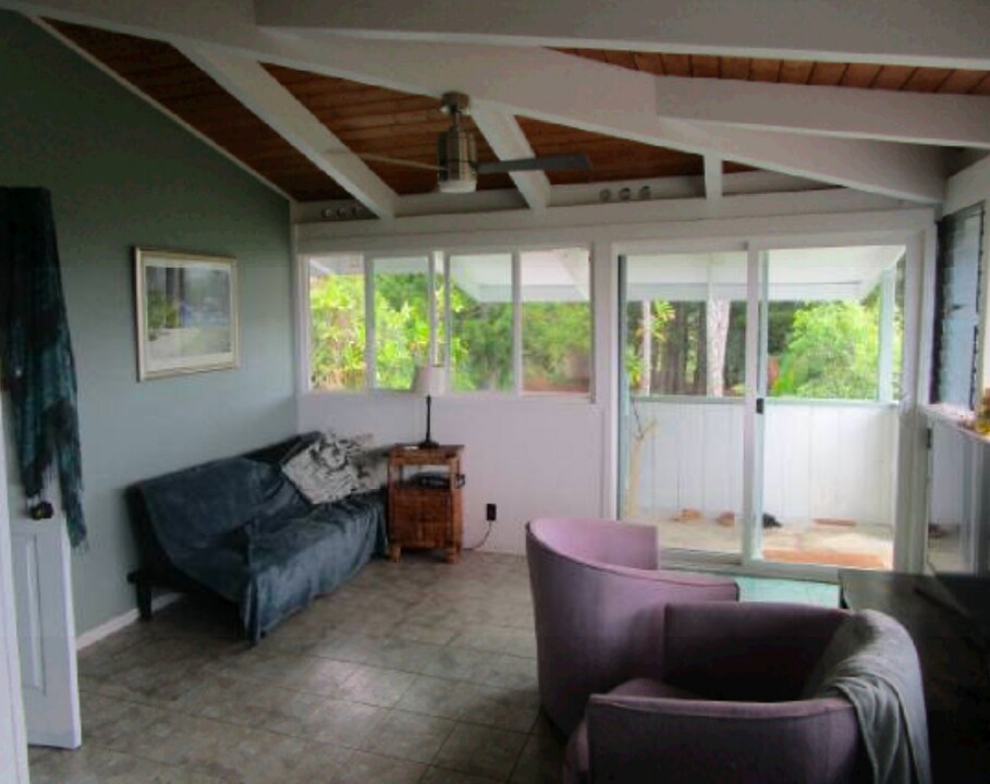 129 Oili Rd in Haiku, HI - Building Photo
