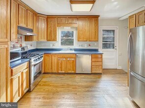 607 Lincoln Ave in Falls Church, VA - Building Photo - Building Photo