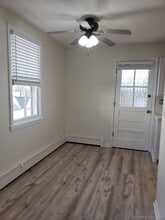 144 Pine St in Greenwich, CT - Building Photo - Building Photo