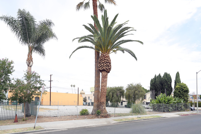 4754 Maplewood Ave in Los Angeles, CA - Building Photo - Building Photo