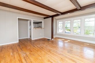 300 N Park St in Bellefontaine, OH - Building Photo - Building Photo