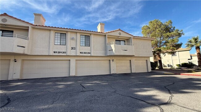 2633 S Durango Dr in Las Vegas, NV - Building Photo - Building Photo