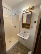 1300 NE Williams St, Unit #4 in Pullman, WA - Foto de edificio - Building Photo