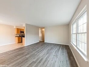 414 Tanglewood Ct in Vernon Hills, IL - Foto de edificio - Building Photo