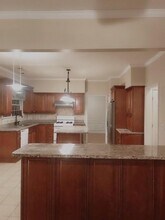 1060 Lyndhurst Way in Roswell, GA - Building Photo - Building Photo