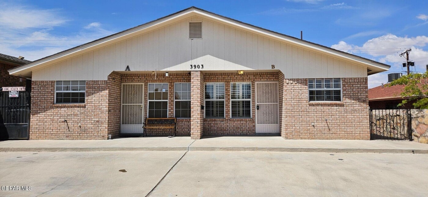 3903 Van Buren Ave in El Paso, TX - Building Photo